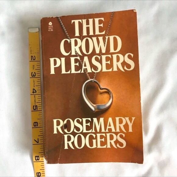 Rosemary Rogers PB Books | Love Play | The Crowd Pleasers bundle 2 Vtg romance - Picture 6 of 8